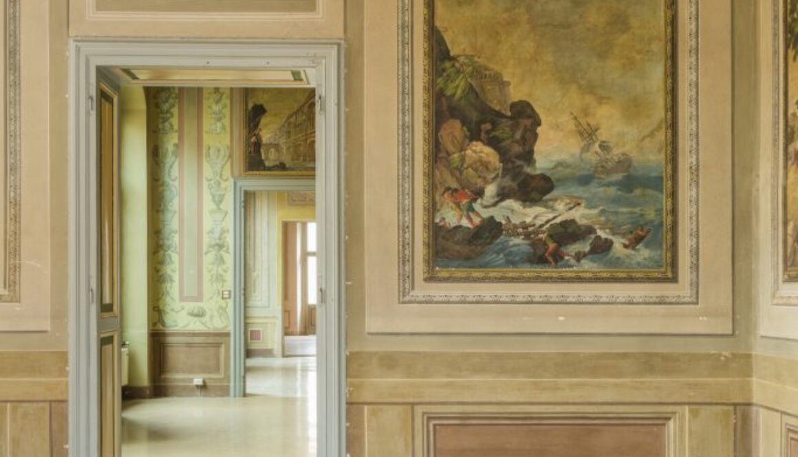 MO.CA Centro per le Nuove Culture, Brescia. Appartamento Nobile. Vista della sala.